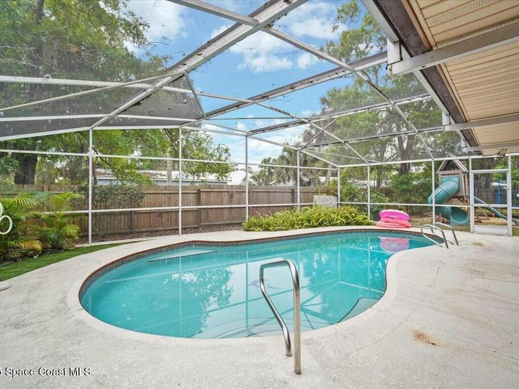 304 Meadowwood Lane, Melbourne, FL 32904