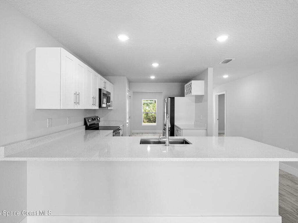 480 Scanlon Road, Palm Bay, FL 32908