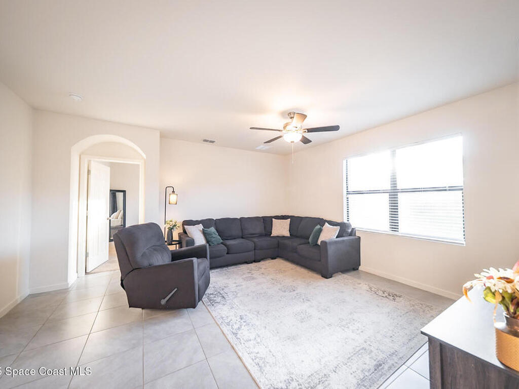 487 Old Country Road, Palm Bay, FL 32909
