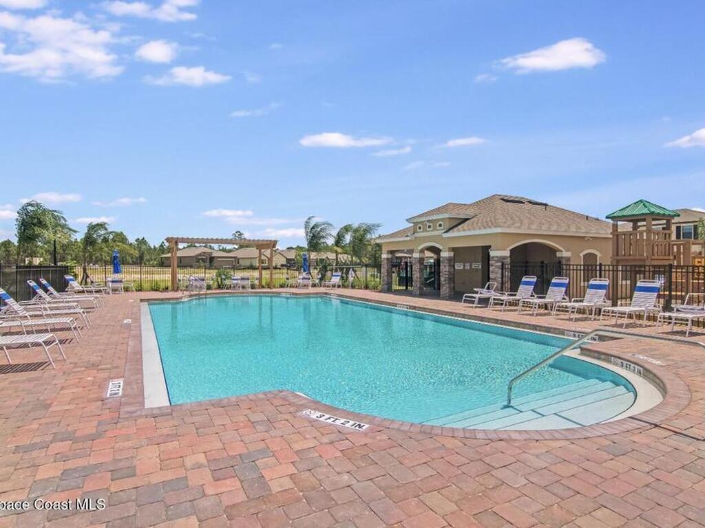487 Old Country Road, Palm Bay, FL 32909