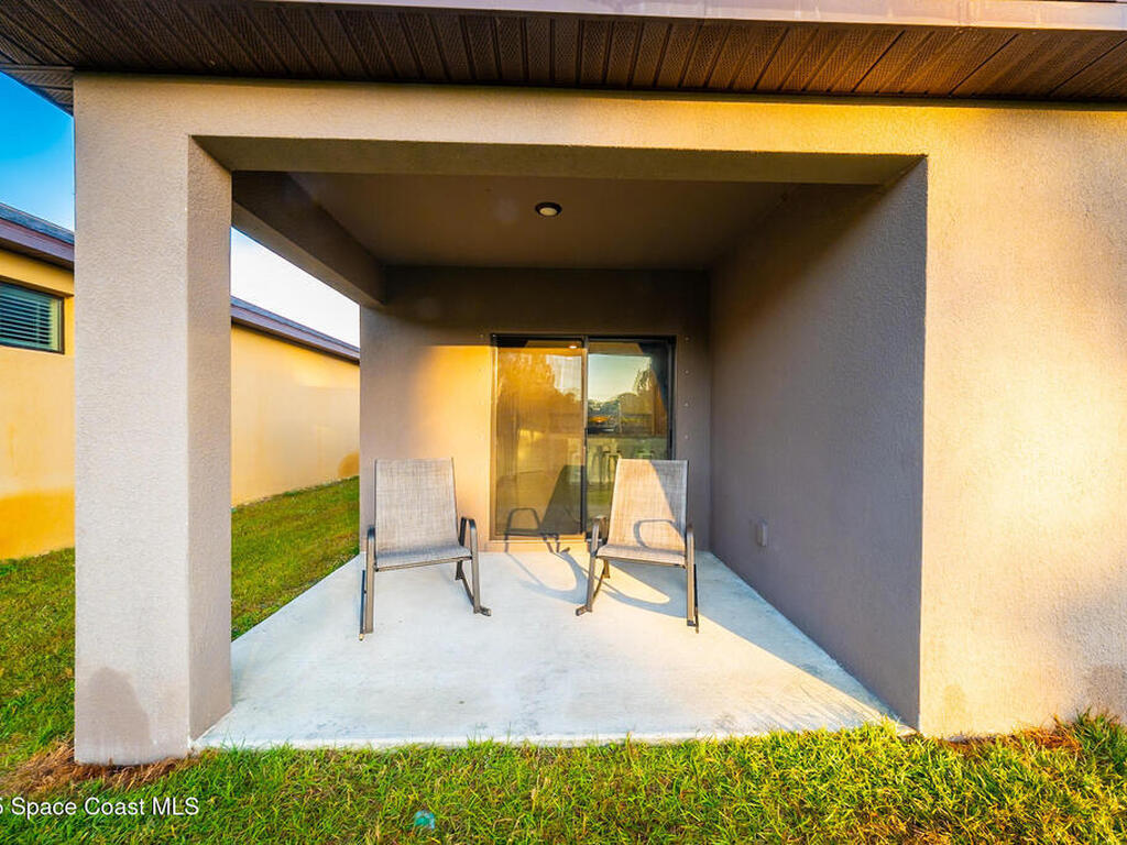 487 Old Country Road, Palm Bay, FL 32909