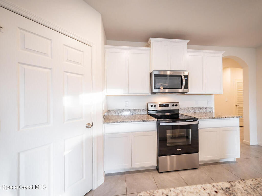 487 Old Country Road, Palm Bay, FL 32909