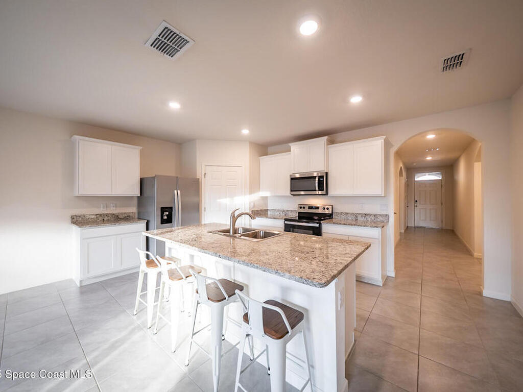487 Old Country Road, Palm Bay, FL 32909