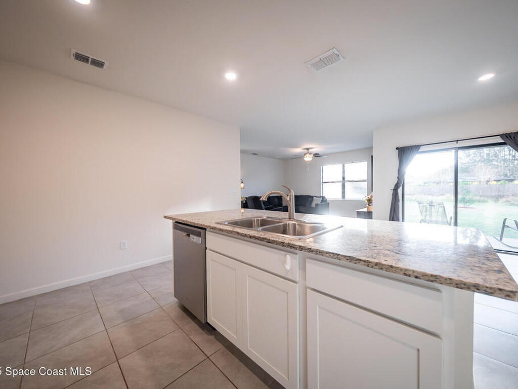 487 Old Country Road, Palm Bay, FL 32909