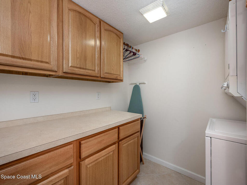 1616 Vista Oaks Circle, Palm Bay, FL 32905