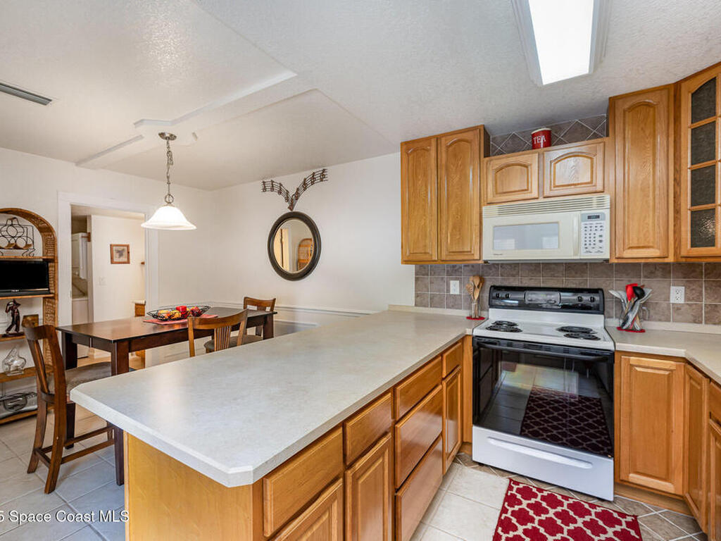 1616 Vista Oaks Circle, Palm Bay, FL 32905