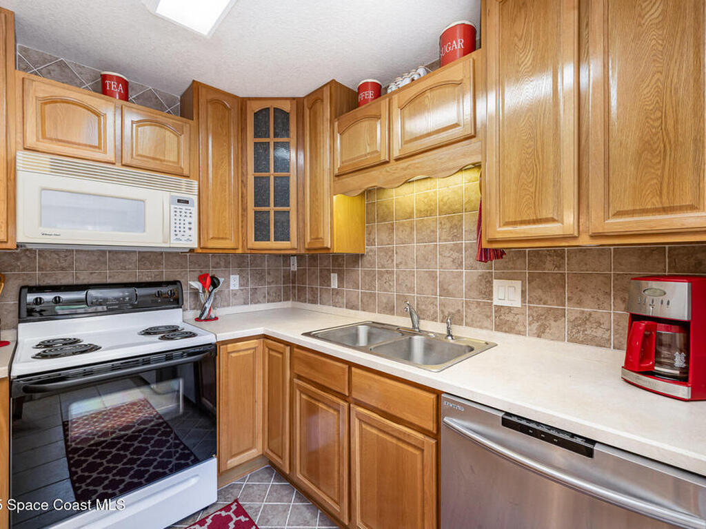 1616 Vista Oaks Circle, Palm Bay, FL 32905