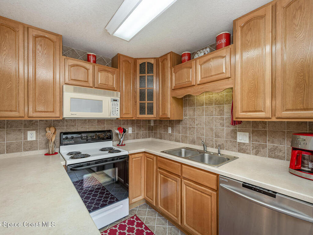 1616 Vista Oaks Circle, Palm Bay, FL 32905