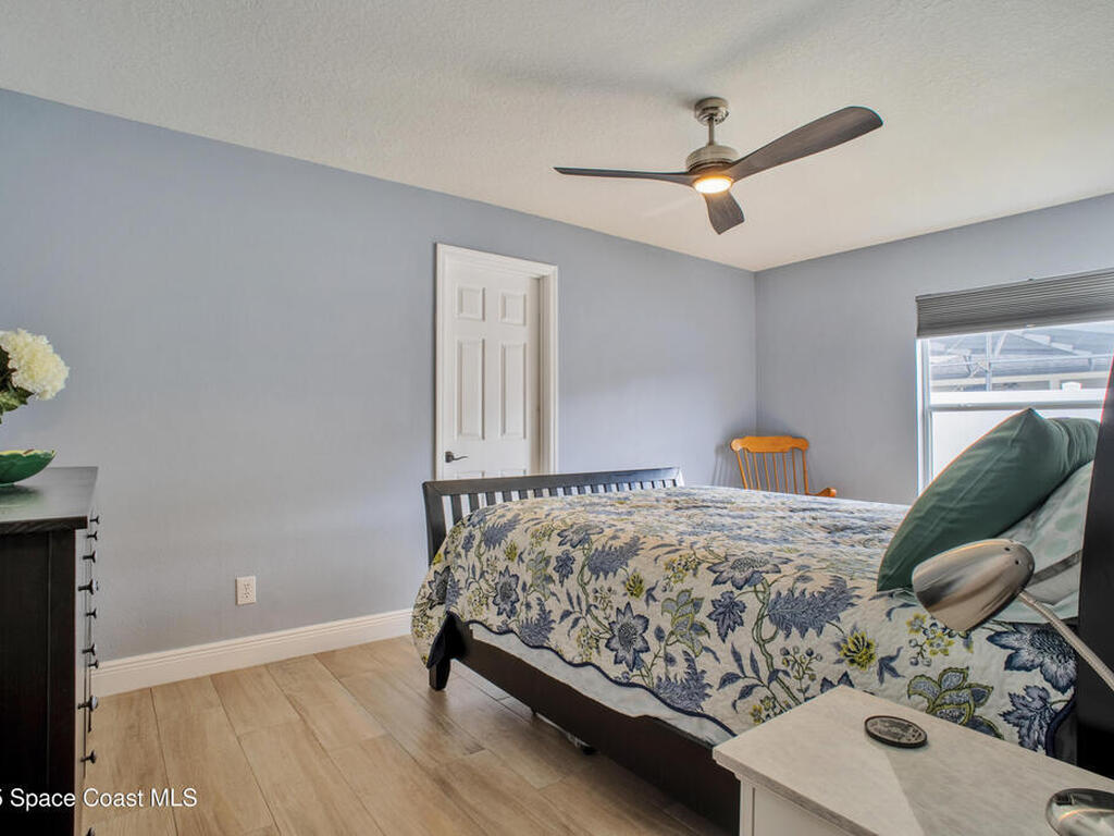 632 Strihal Loop, Oakland, FL 34787