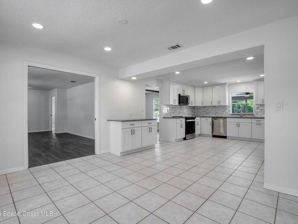 5215 Pina Vista Drive, Melbourne, FL 32934
