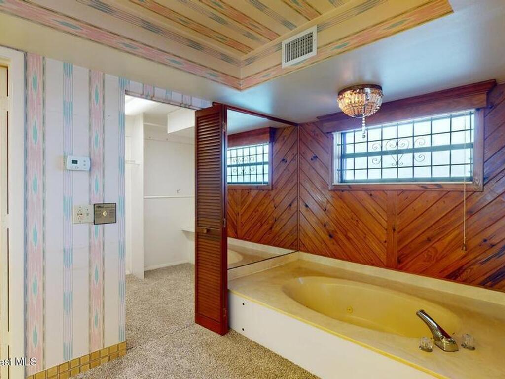 1465 Jimmy Buffett Mem Highway, Satellite Beach, FL 32937
