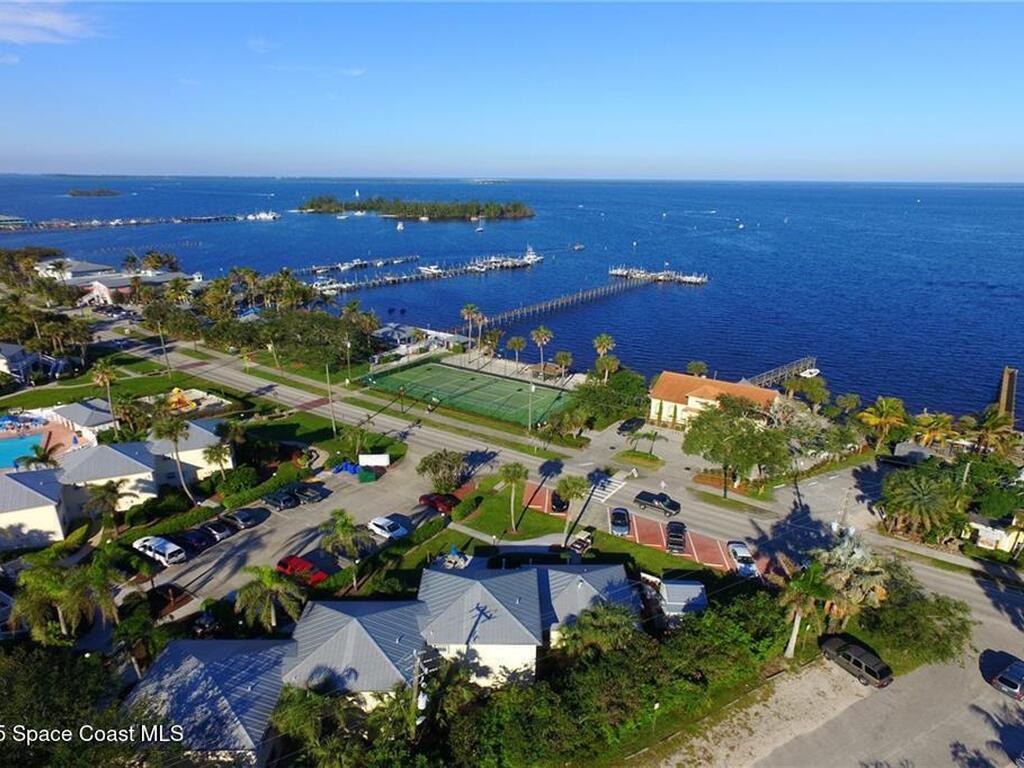 866 Beard Avenue, Sebastian, FL 32958