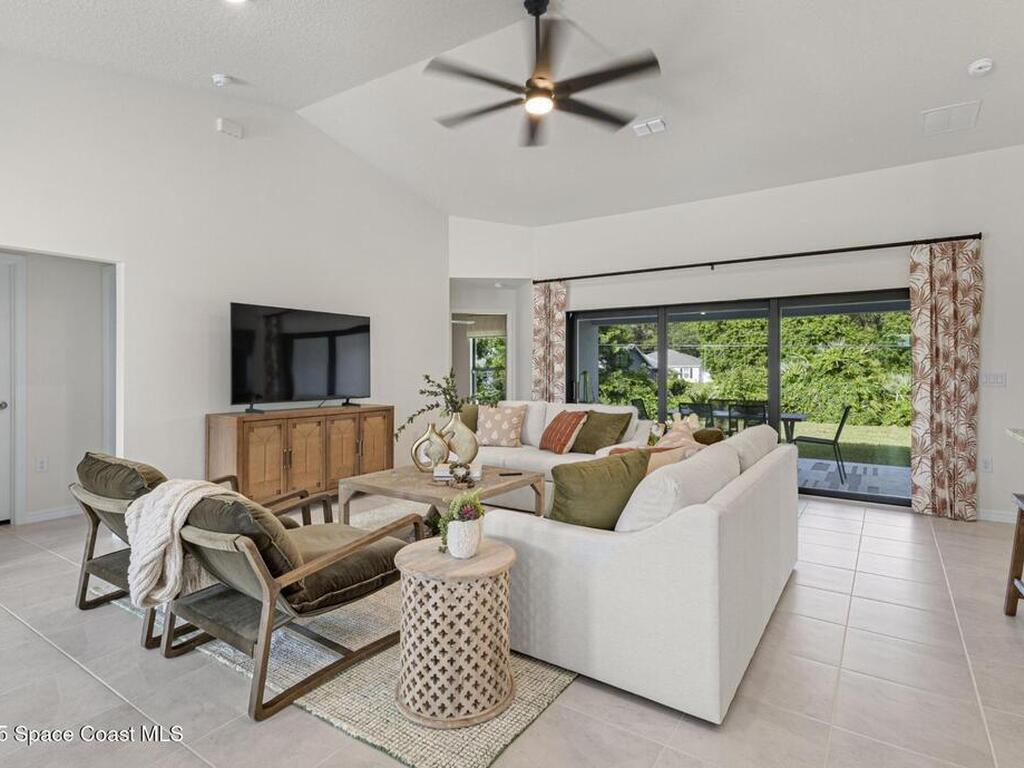 1550 Jupiter Boulevard, Palm Bay, FL 32907