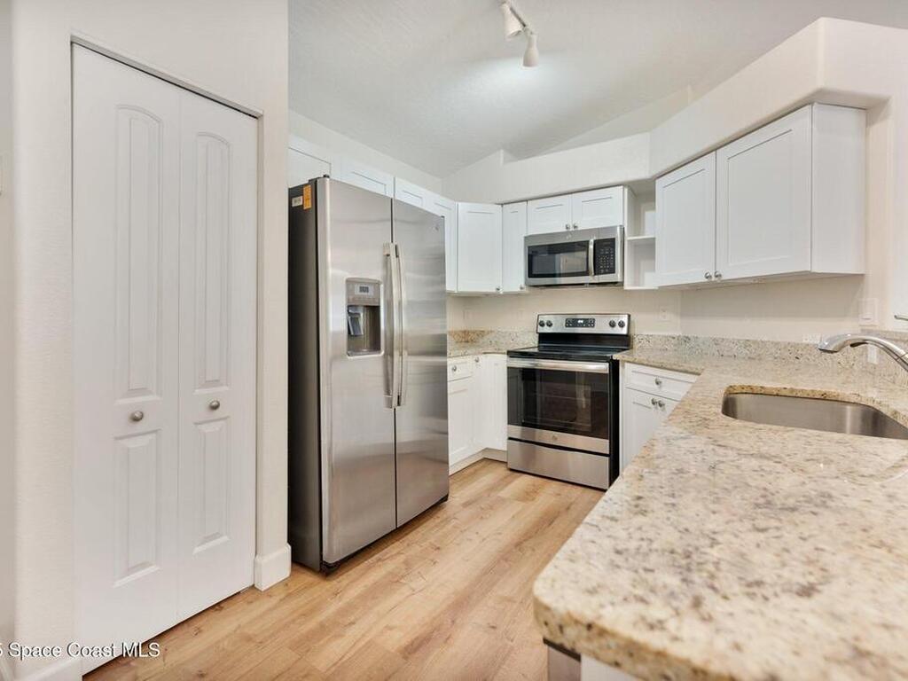 520-522 Lee Avenue, Satellite Beach, FL 32937