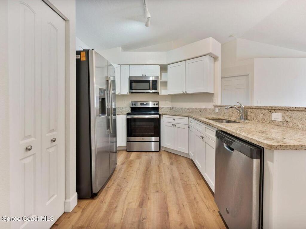 520-522 Lee Avenue, Satellite Beach, FL 32937