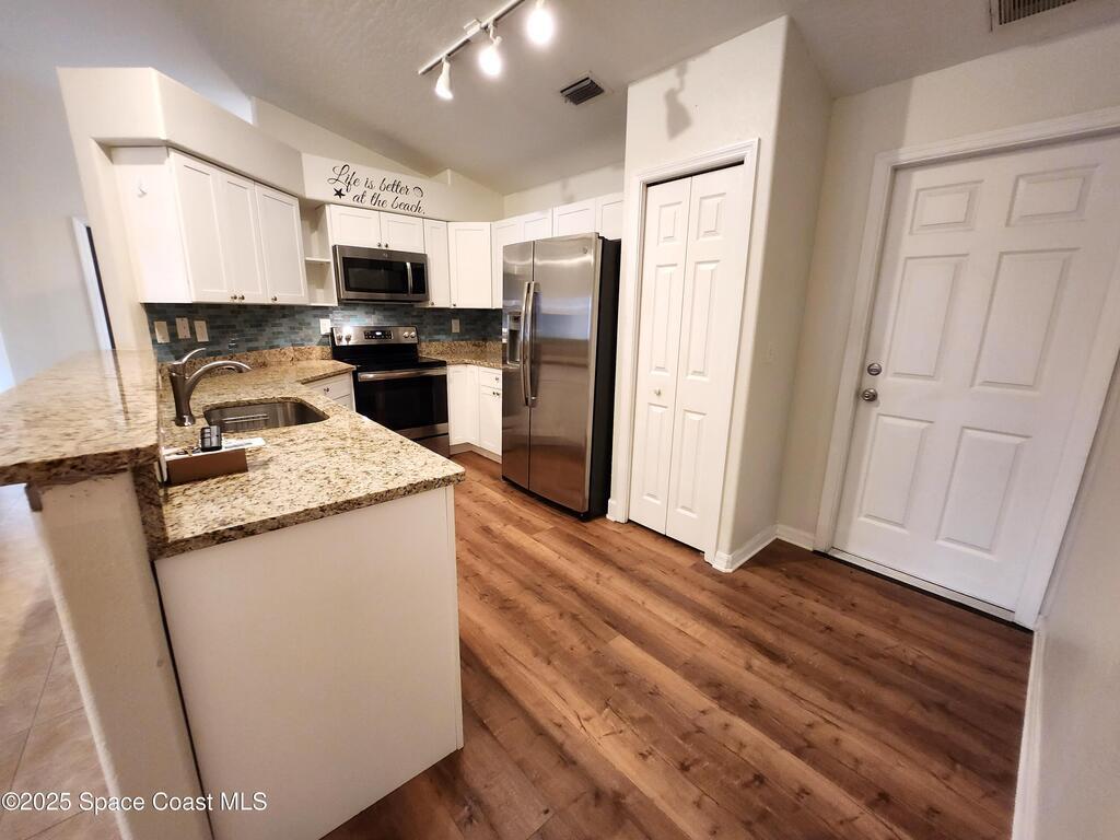 520-522 Lee Avenue, Satellite Beach, FL 32937