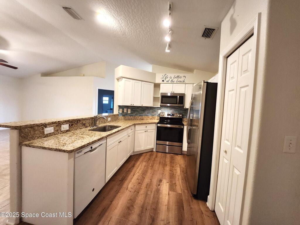 520-522 Lee Avenue, Satellite Beach, FL 32937