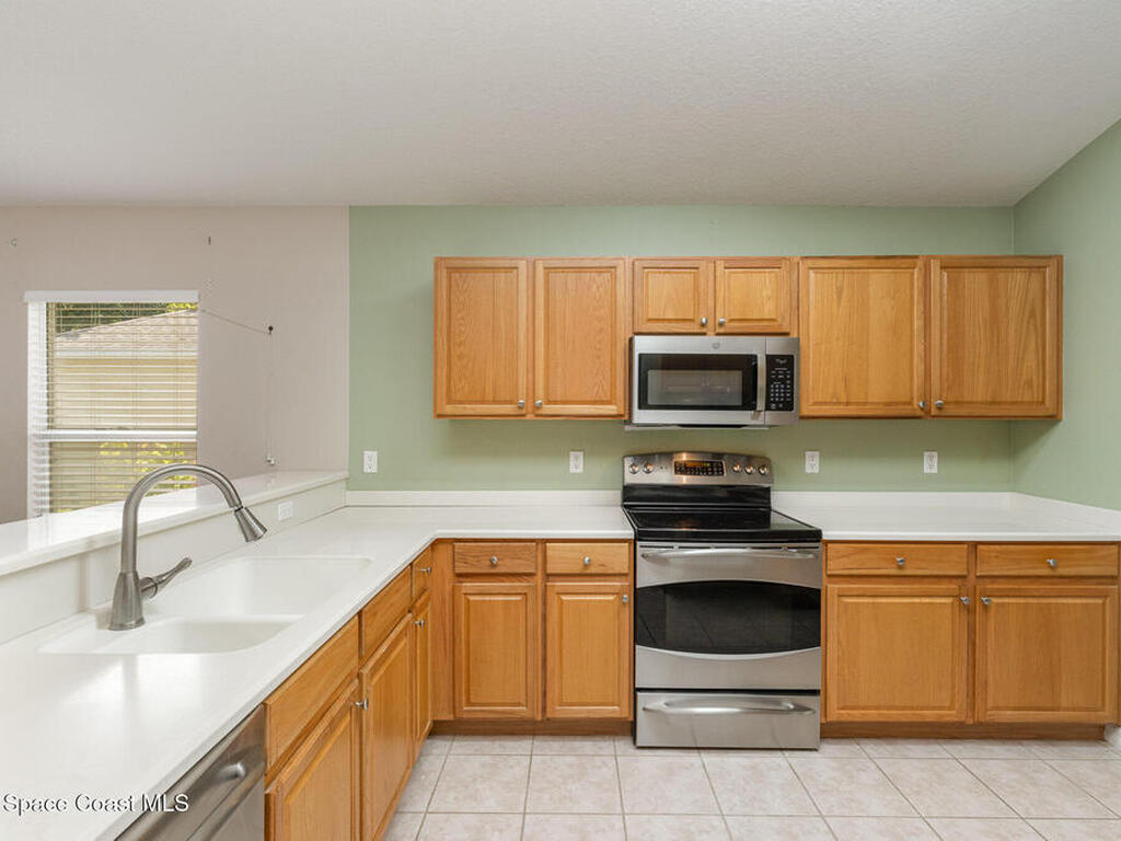 936 Tavernier Circle, Palm Bay, FL 32905