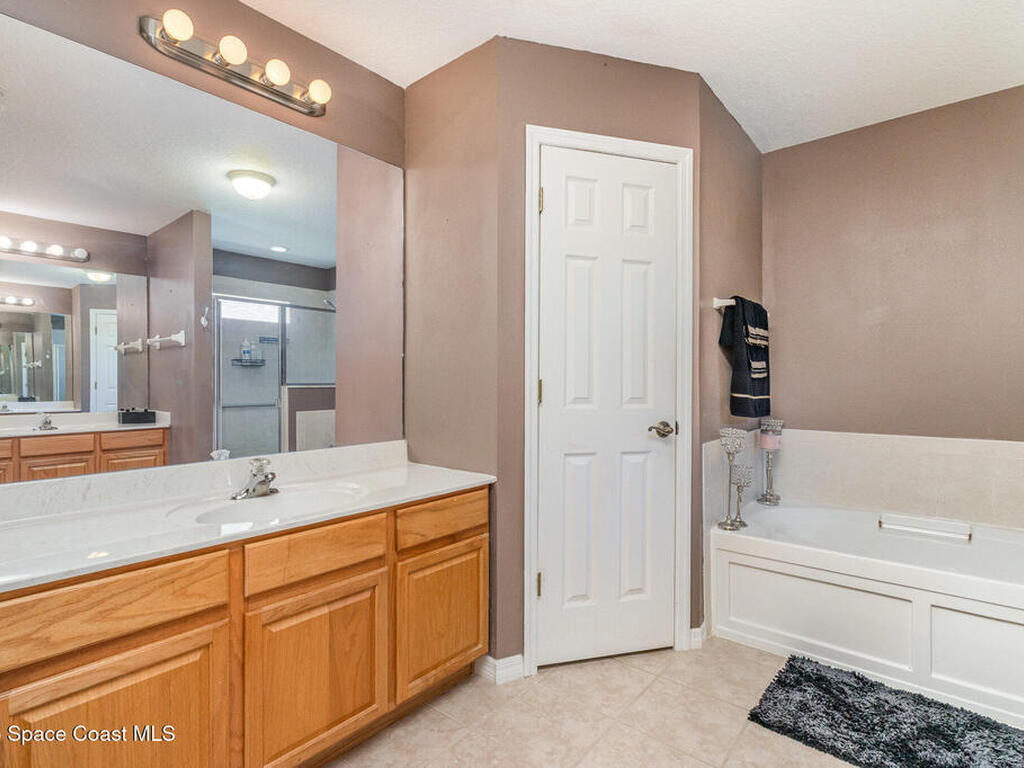 936 Tavernier Circle, Palm Bay, FL 32905