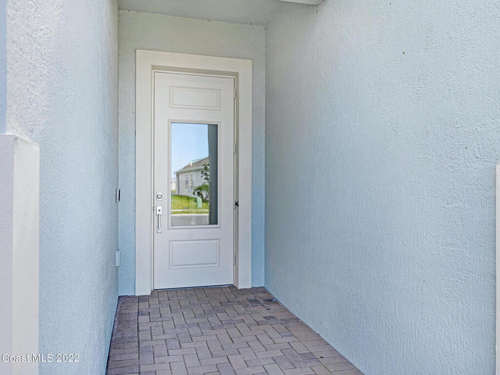 8894 Alister Drive, Melbourne, FL 32940
