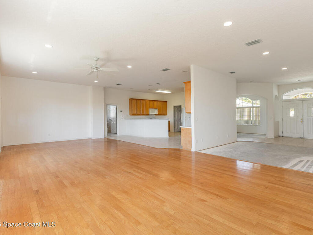 742 W Whitmire Drive, Melbourne, FL 32935