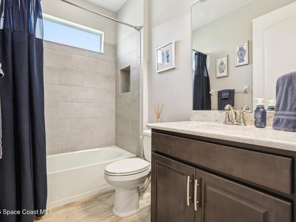 8104 Loren Cove Drive, Melbourne, FL 32940