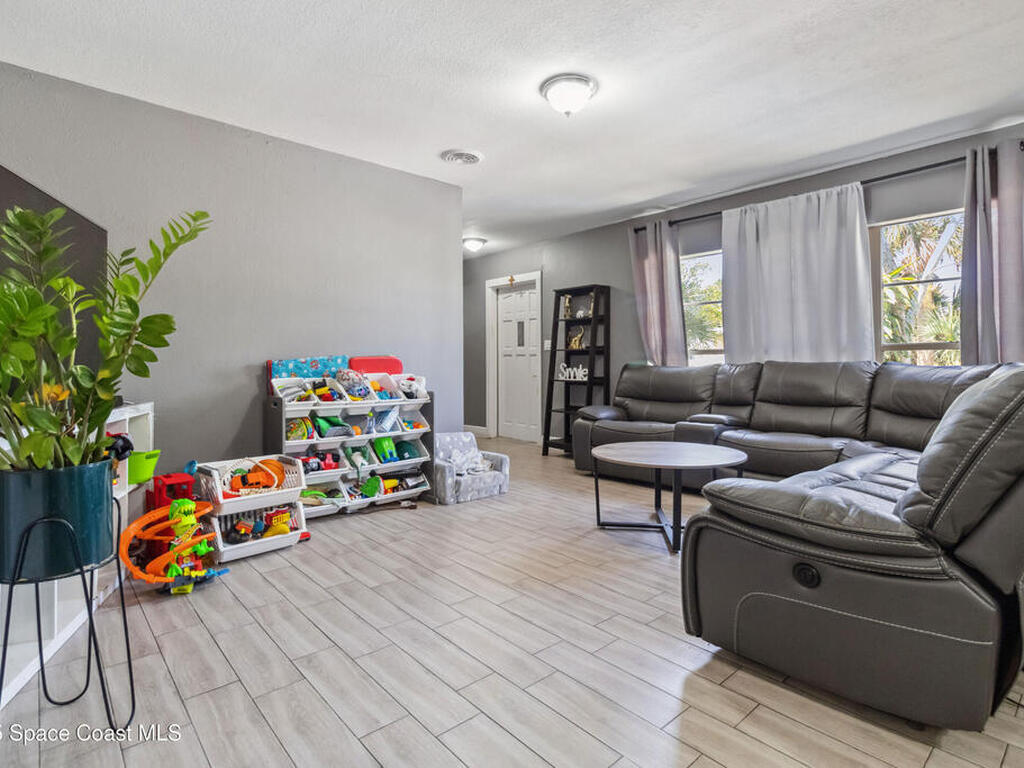1625 Thornton Avenue, Titusville, FL 32780