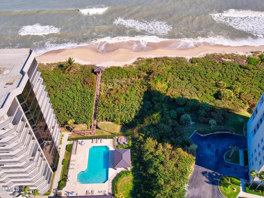 4000 N Highway A1a, Hutchinson Island, FL 34949