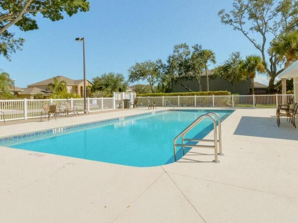 2078 Maeve Circle, Melbourne, FL 32904
