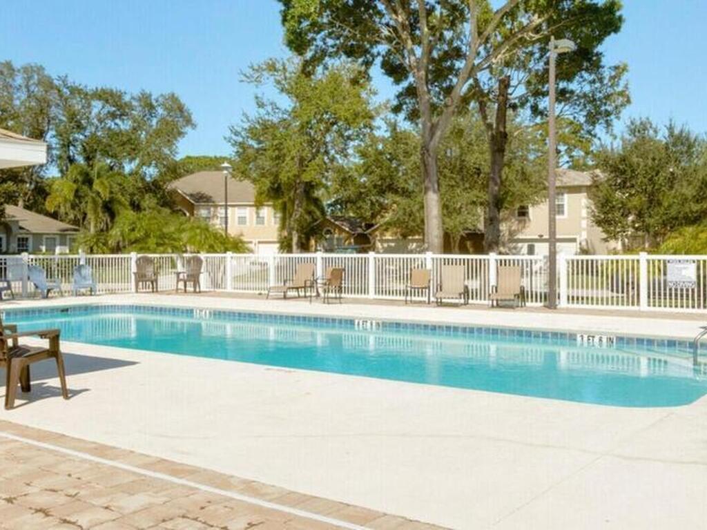 2078 Maeve Circle, Melbourne, FL 32904