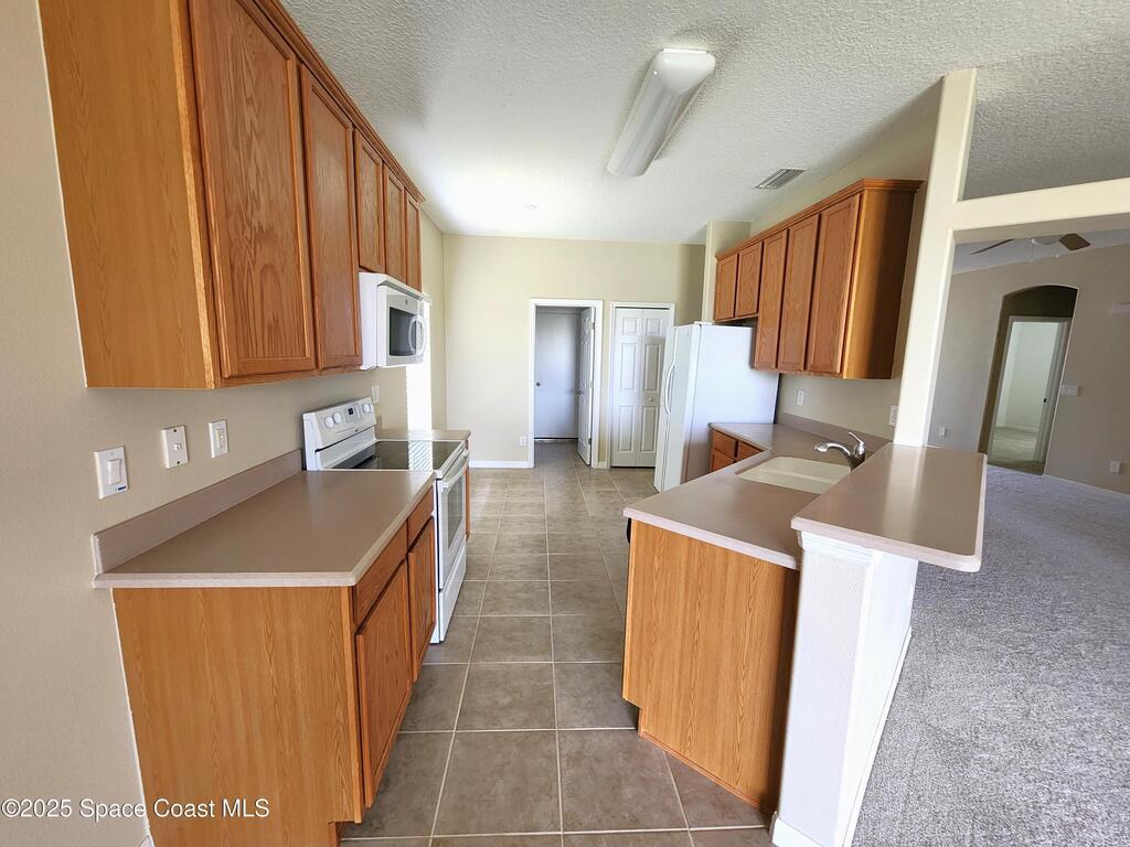 2078 Maeve Circle, Melbourne, FL 32904