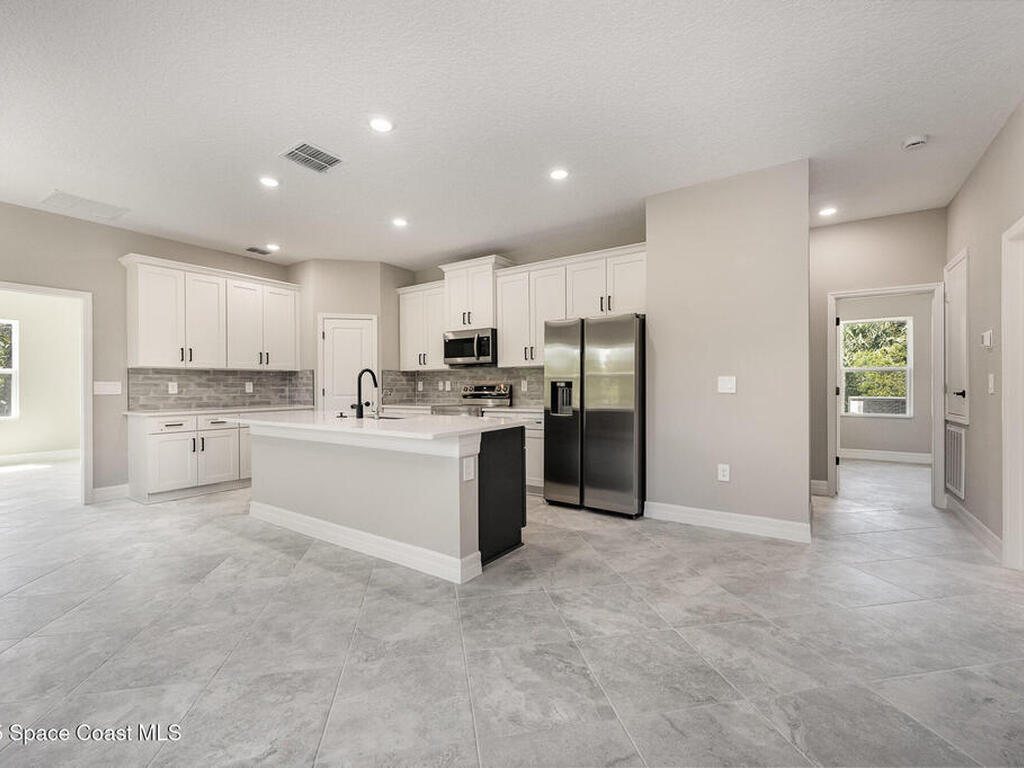 566 Lambright Street, Palm Bay, FL 32908