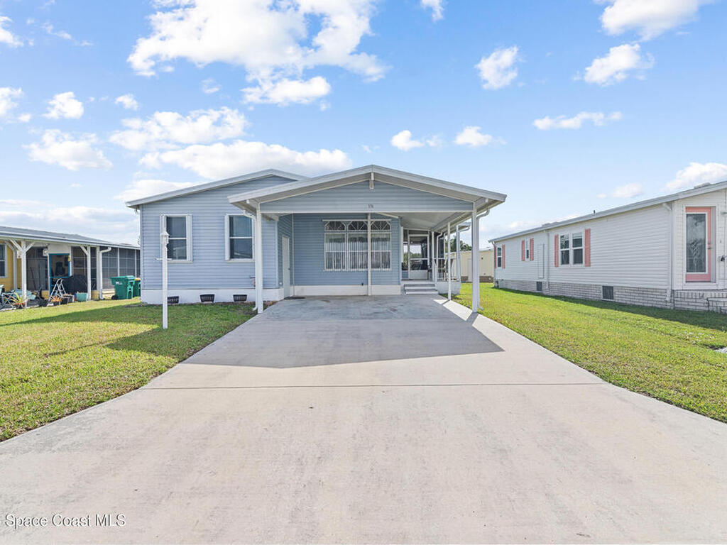 1218 Chipewa Drive, Barefoot Bay, FL 32976