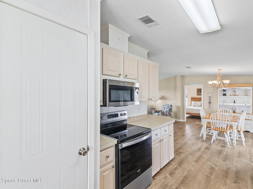 1218 Chipewa Drive, Barefoot Bay, FL 32976
