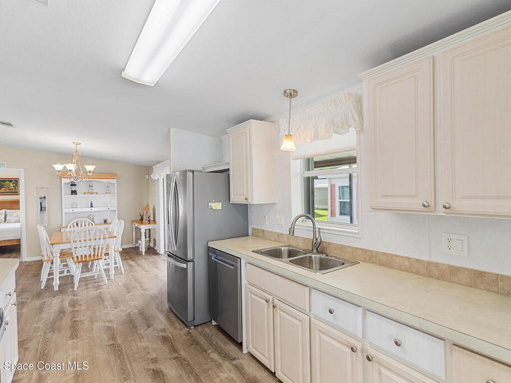 1218 Chipewa Drive, Barefoot Bay, FL 32976