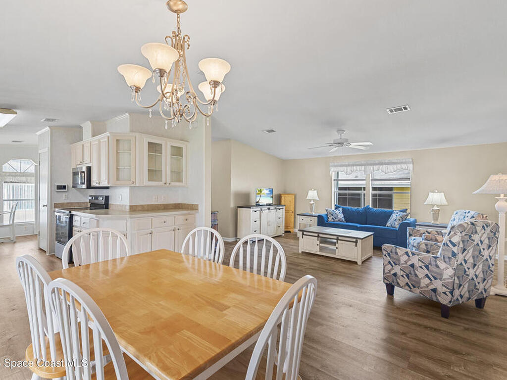 1218 Chipewa Drive, Barefoot Bay, FL 32976