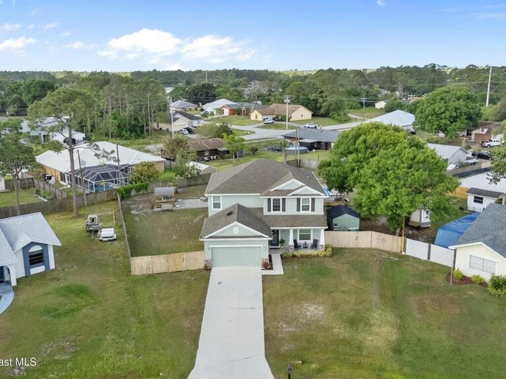 800 Lyons Circle, Palm Bay, FL 32907