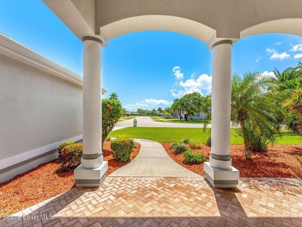 424 Rio Villa Boulevard, Indialantic, FL 32903