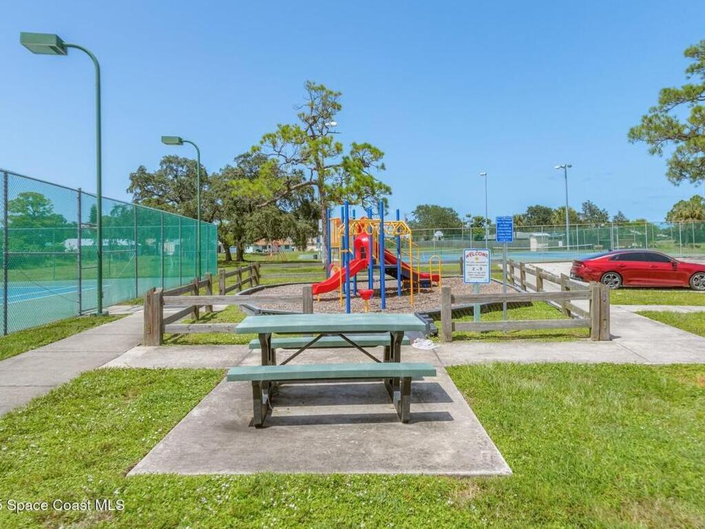 680 Helicon Terrace, Sebastian, FL 32958