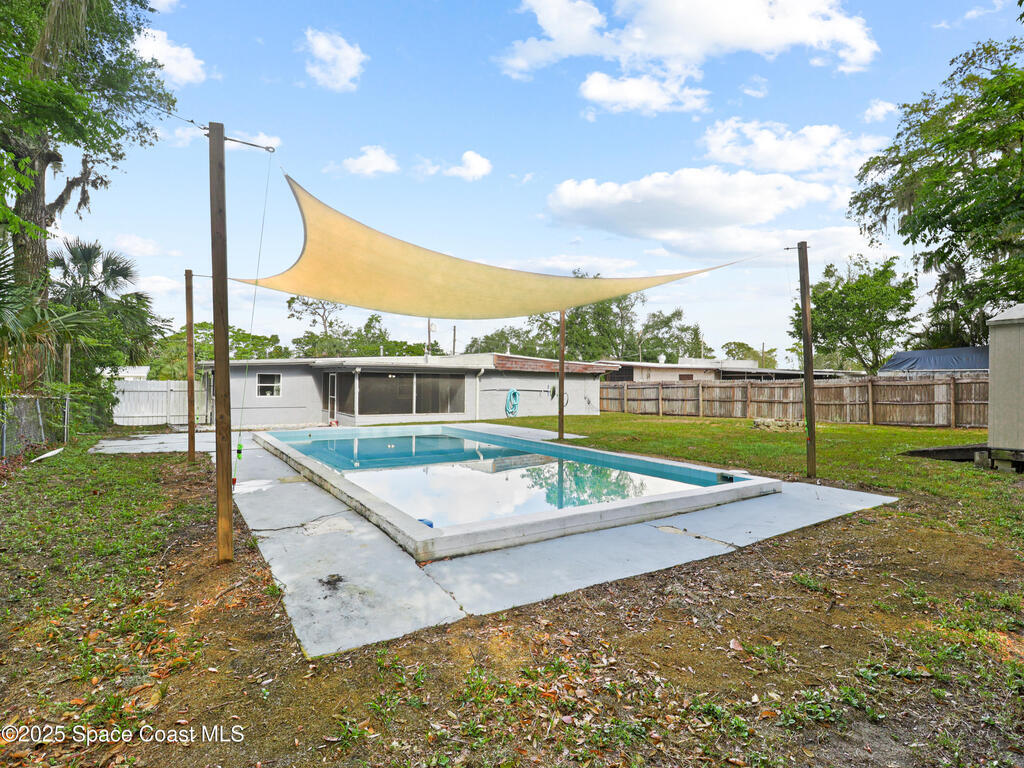 75 N Hilltop Drive, Titusville, FL 32796