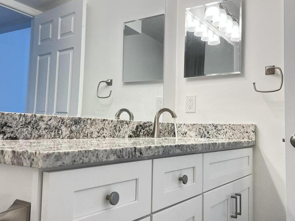 4890 Lake Waterford Way, Melbourne, FL 32901