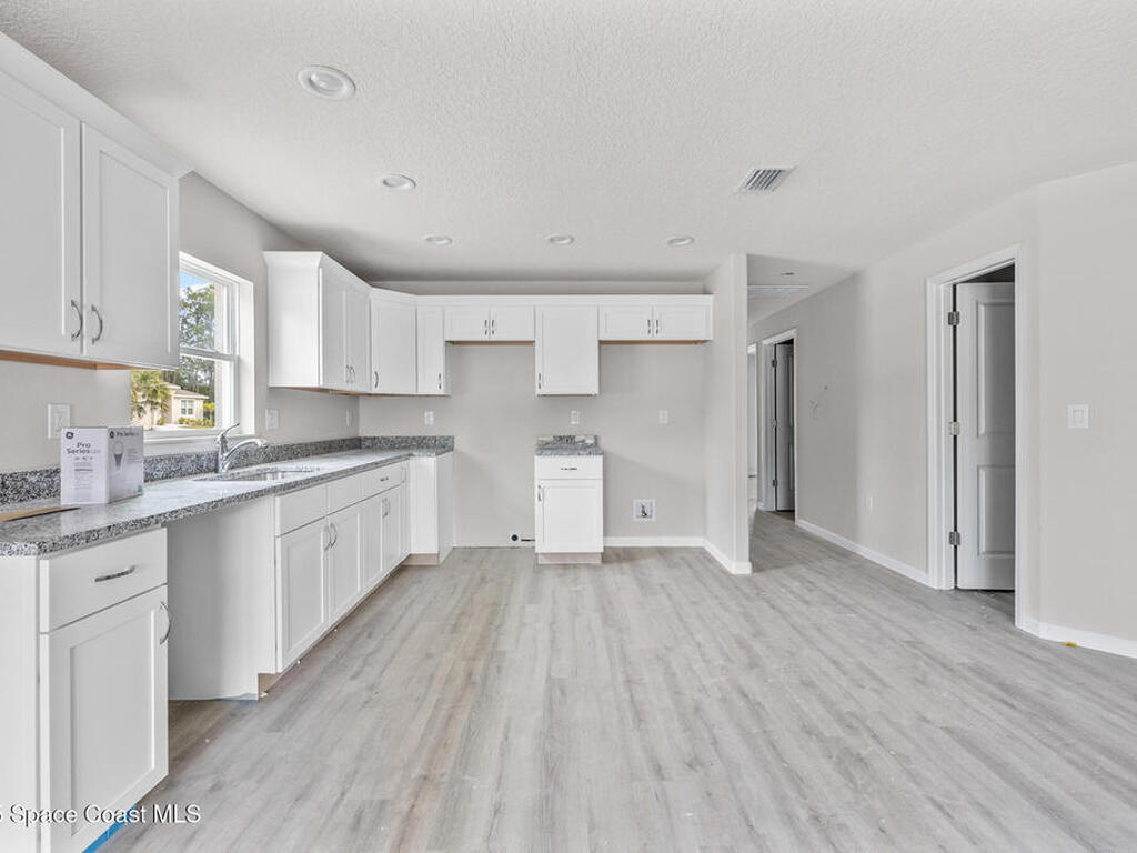 430 Scanlon Road, Palm Bay, FL 32908