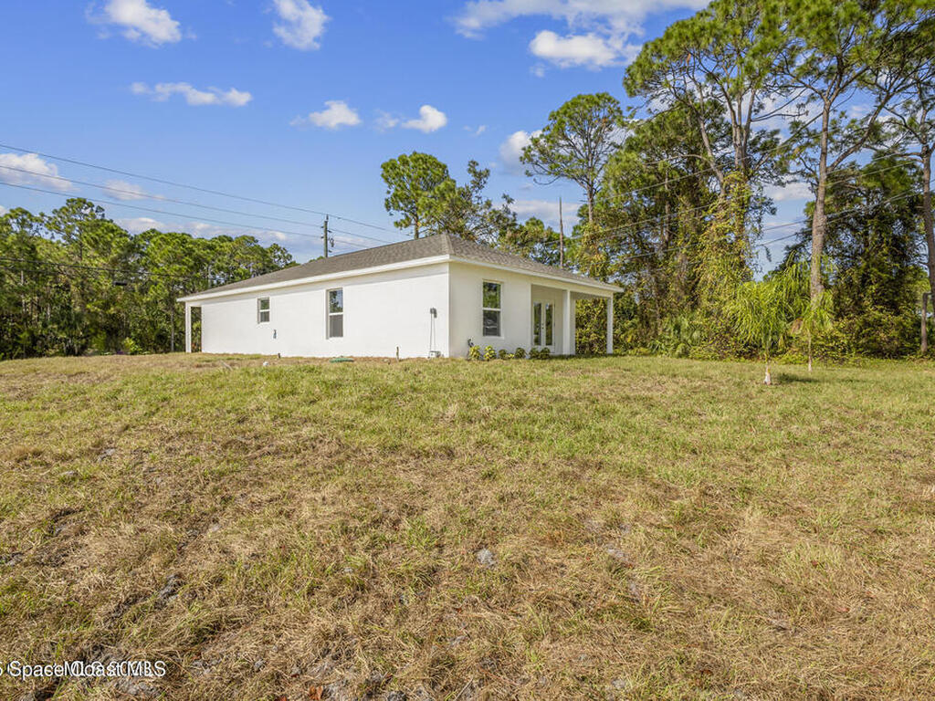 1901 Radcliff Avenue, Palm Bay, FL 32909