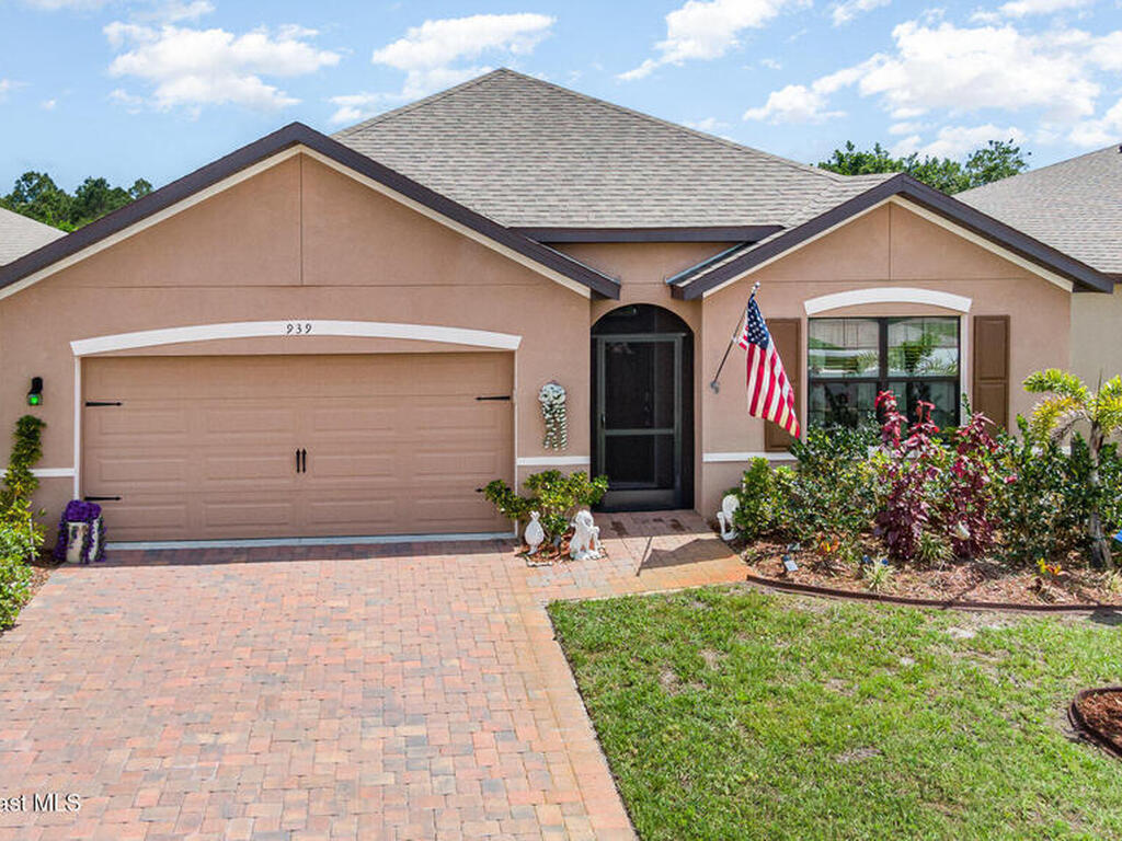 939 Remington Green Drive, Palm Bay, FL 32909