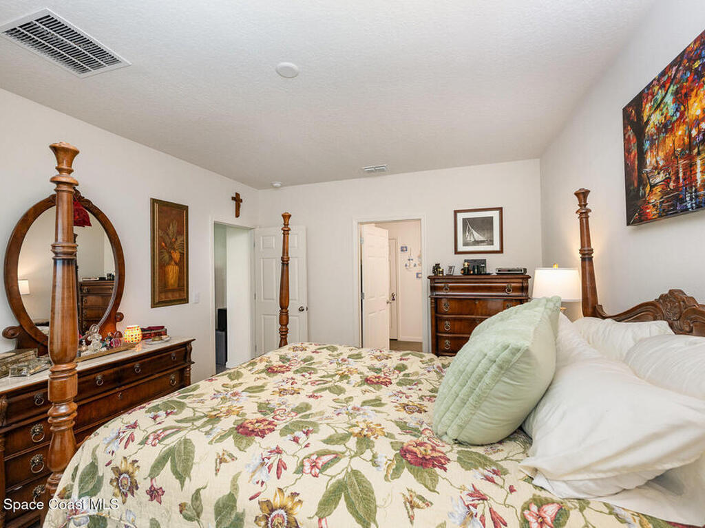 939 Remington Green Drive, Palm Bay, FL 32909