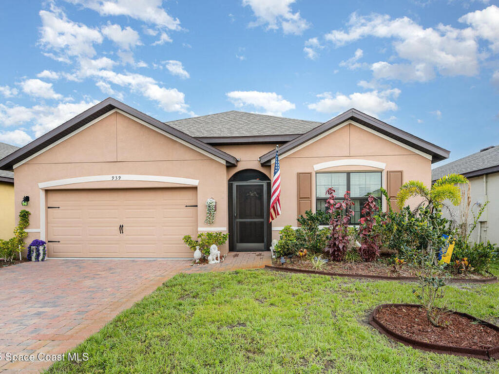 939 Remington Green Drive, Palm Bay, FL 32909