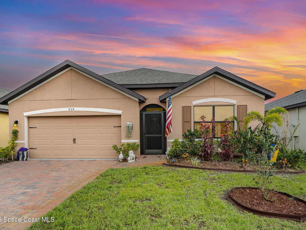 939 Remington Green Drive, Palm Bay, FL 32909