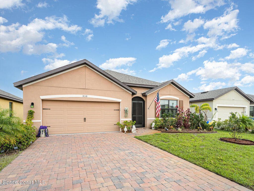 939 Remington Green Drive, Palm Bay, FL 32909