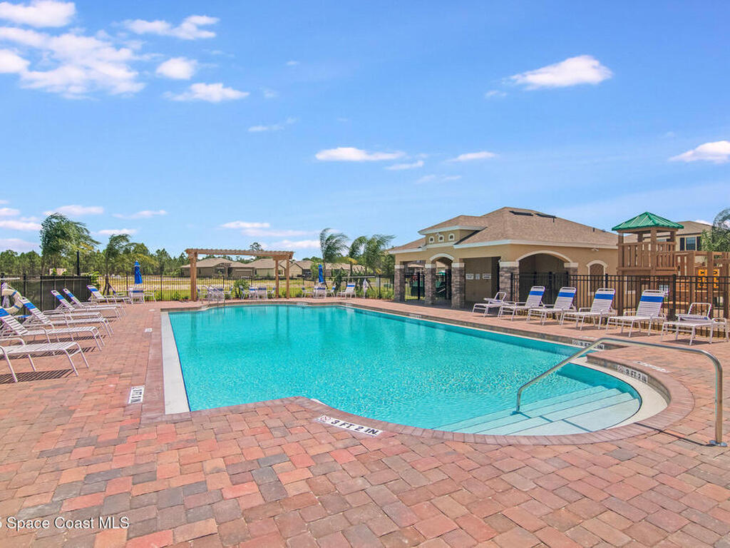 939 Remington Green Drive, Palm Bay, FL 32909