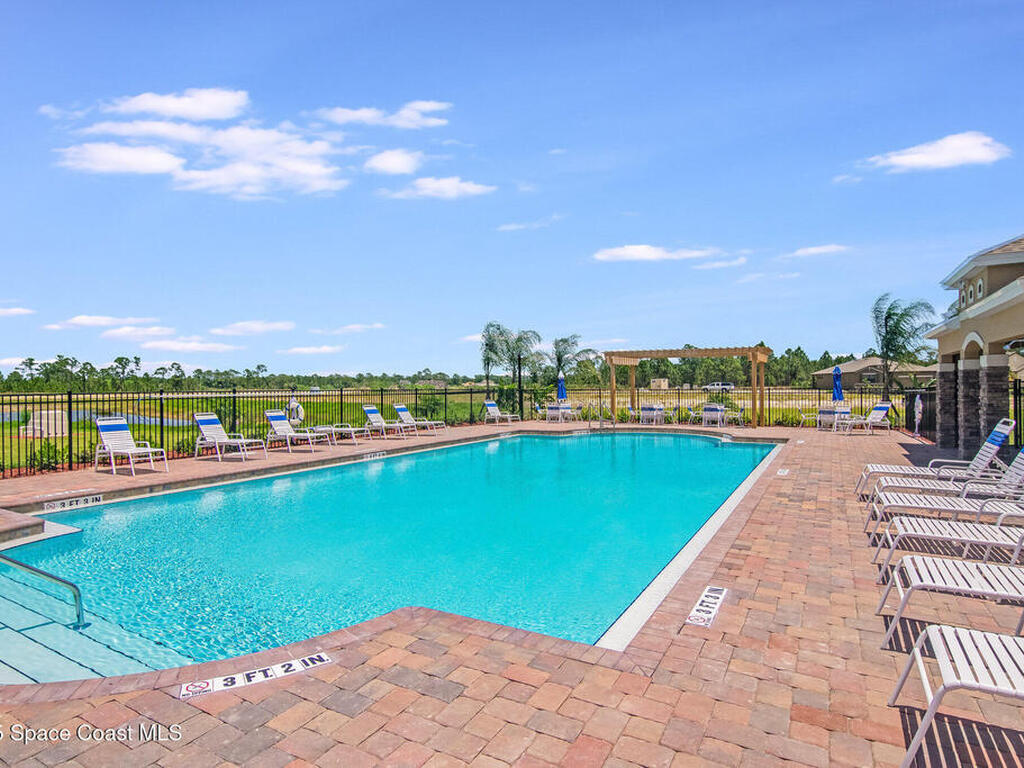 939 Remington Green Drive, Palm Bay, FL 32909